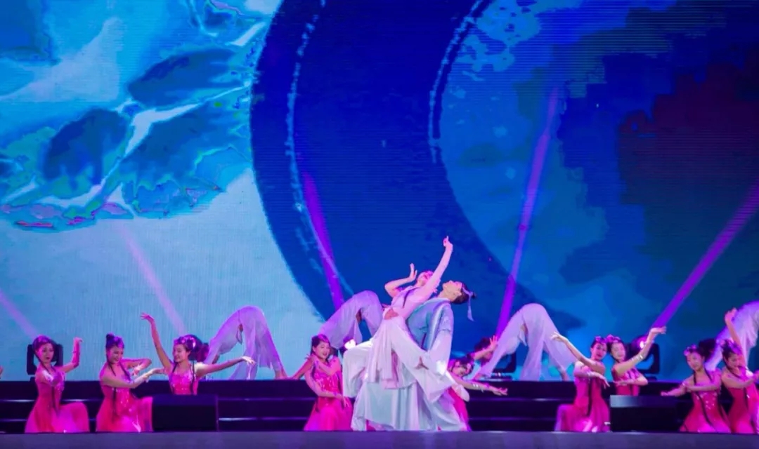 当昆曲遇上瑜伽